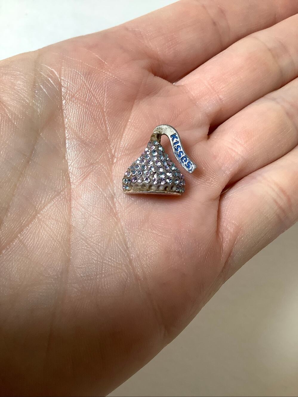 JCM 925 Silver Hersey's Kisses Vintage Silver-Tone Bedazzled Pendant C32-21
